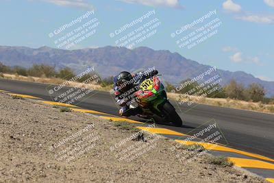 media/Oct-08-2022-SoCal Trackdays (Sat) [[1fc3beec89]]/Turn 7 Inside (145pm)/